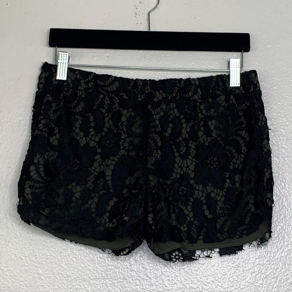 Rieley Black Floral Lace Shorts Size S.‎  Lined